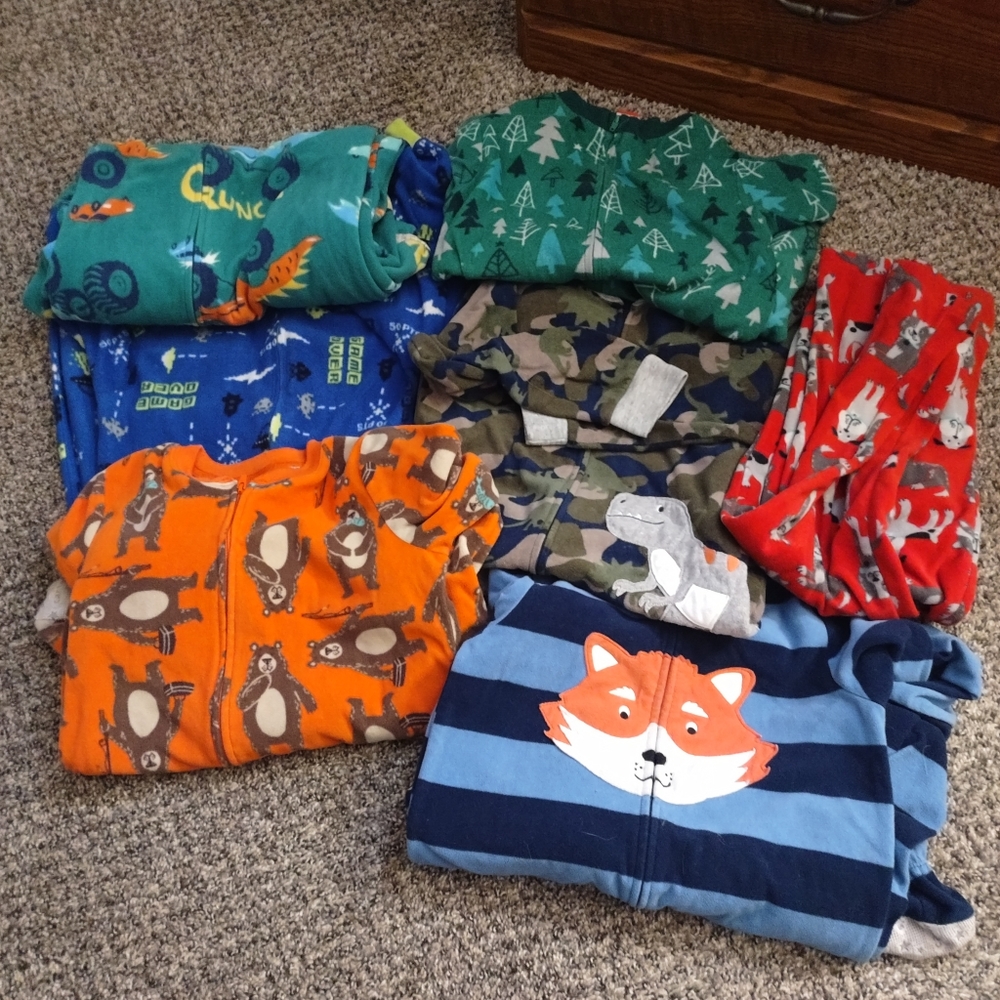 Lot of boys 6 -7 fleece pajamas